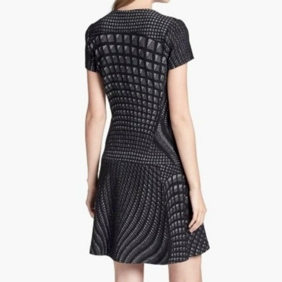 SOLD-Diane Von Furstenburg Black Short Sleeve Wool Blend Jacquard Knit Dress - Picture 7 of 11